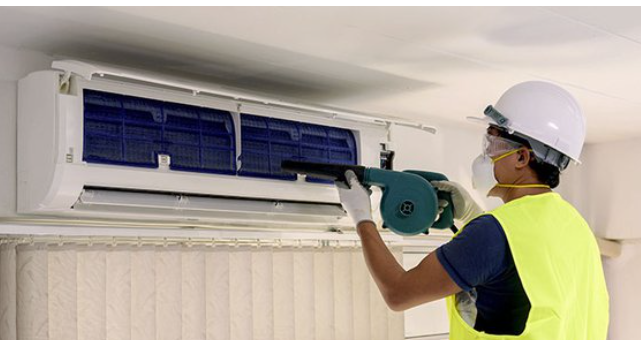 Professional vs. DIY AC Maintenance: When to Call in the Experts