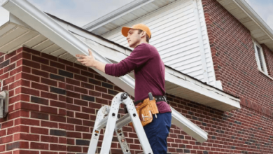 installing vinyl rain guttering in the home