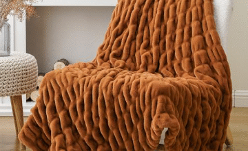 Finding the Right Throw for Chilly Autumn Nights